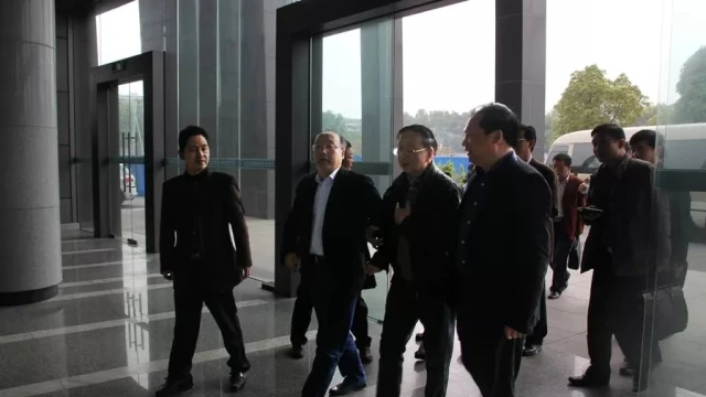 省科技厅周国辉厅长莅临我院